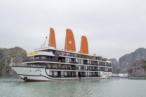 Du thuyền 5 sao Laregina Grand Cruise 2 ngày 1 đêm