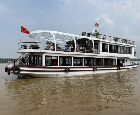 Tour du thuyền sông Hồng thăm quan ngày