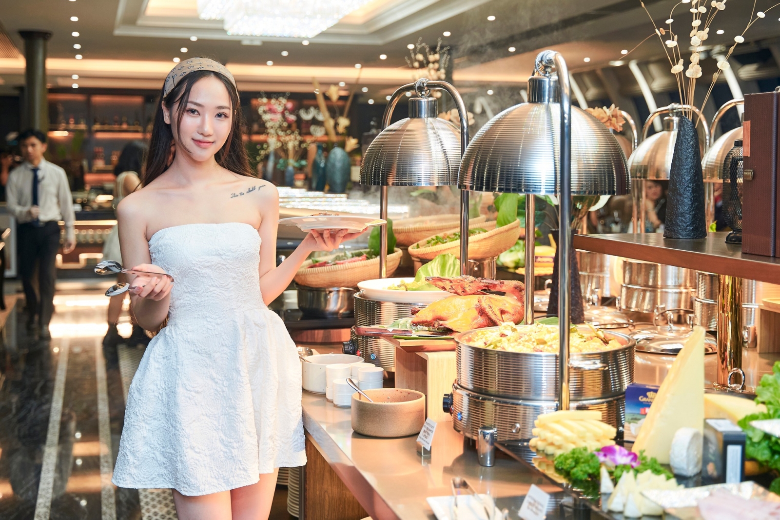 tiệc tối trên du thuyền