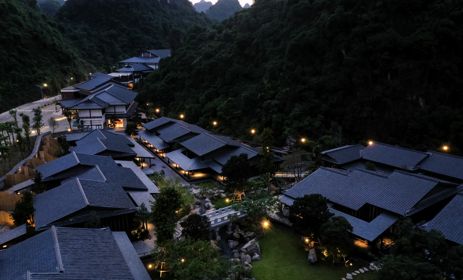 ONSEN QUANG HANH