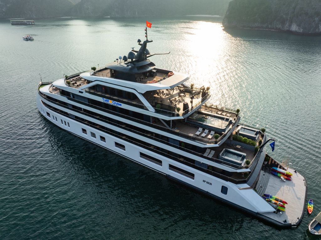 Tulip Cruise Hạ Long – Du thuyền 5 sao Lan Hạ giá tốt 2026