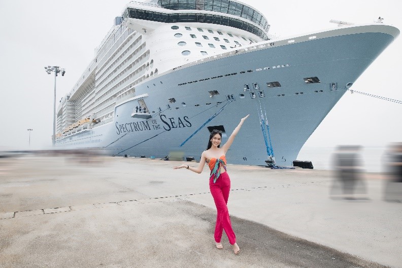 Du thuyền 5 sao Spectrum of the Seas