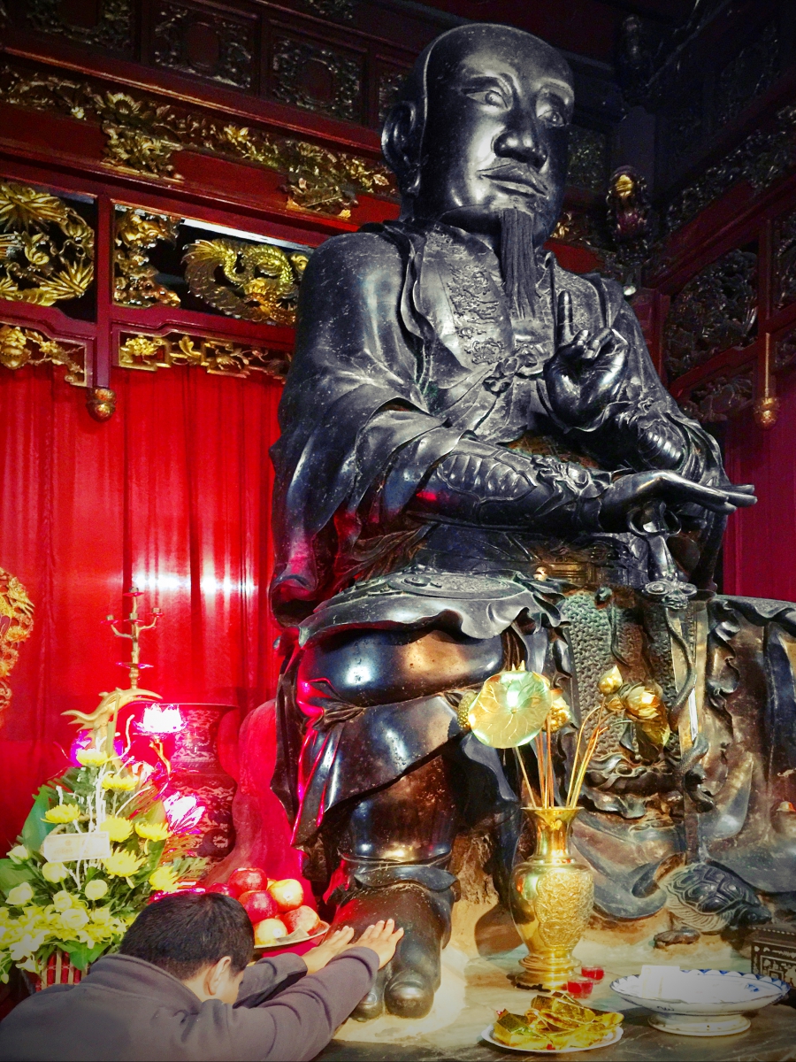 ngai-huyen-thien-tran-vu