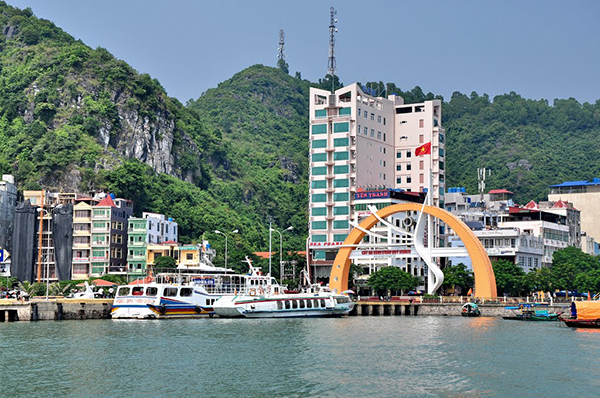 Review Cat Ba Island