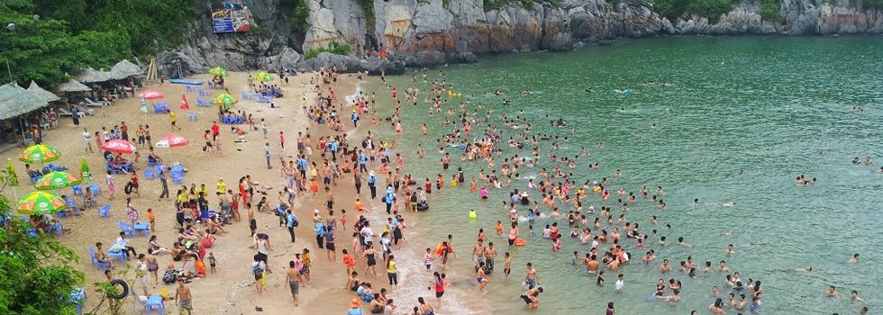 Bãi biển Cát Bà